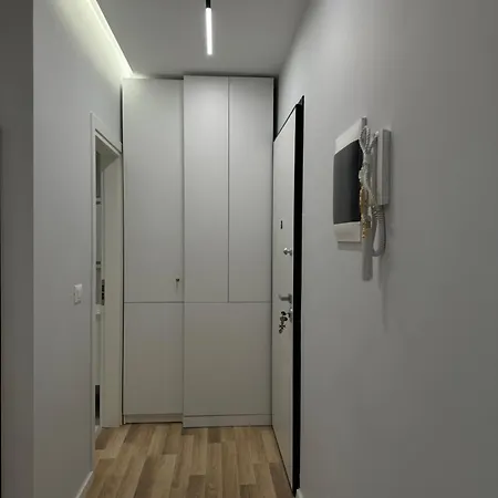 Labi Lägenhet Tirana